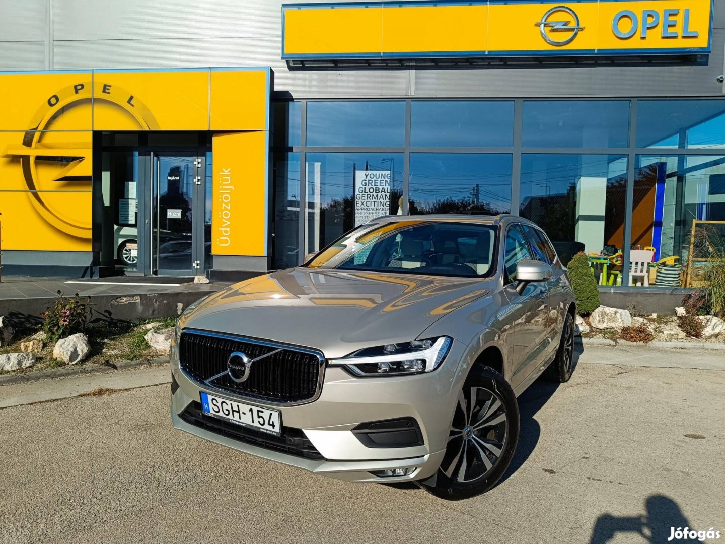 Volvo XC60 2.0 [D4] Momentum Pro AWD Áfás! Magy...